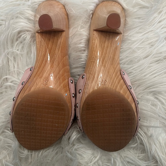 Chanel slides in great condition! - Picture 2 of 4